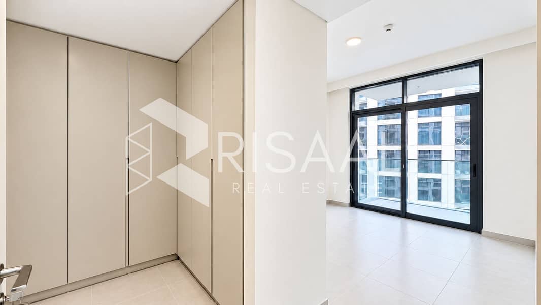 13 10-dressing-area. jpg