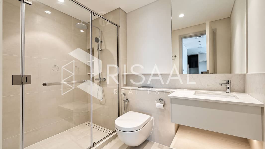 11 09-bathroom-wide. jpg