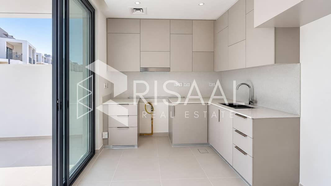 3 15-kitchen-alternate. jpg
