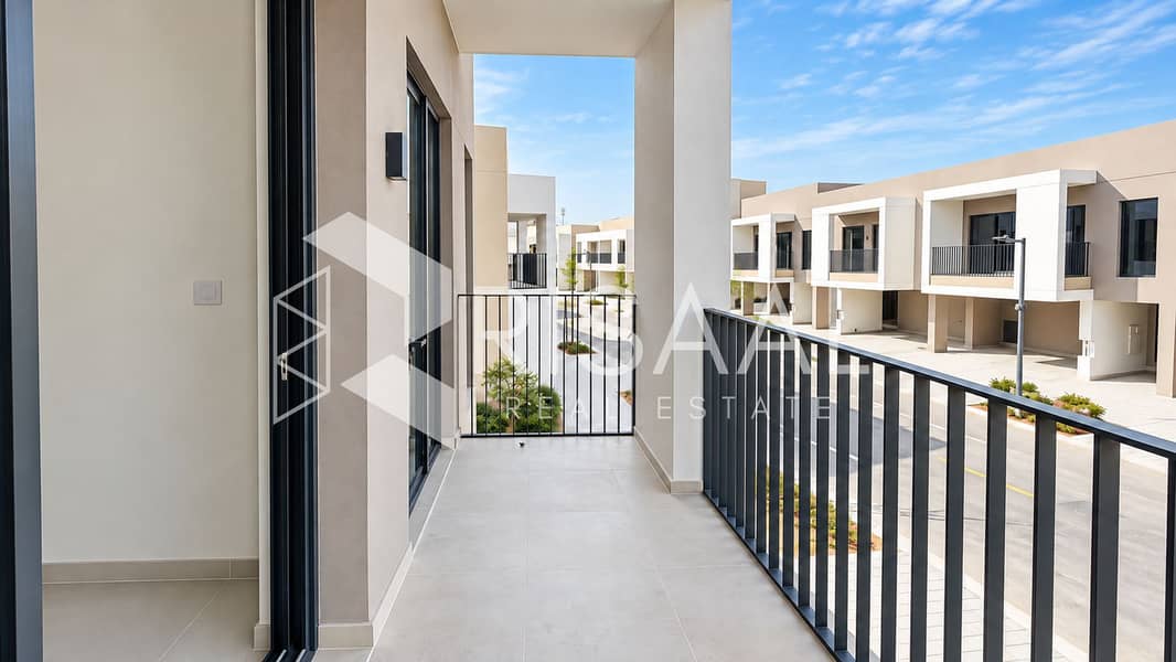 13 11-balcony-front-view. jpg