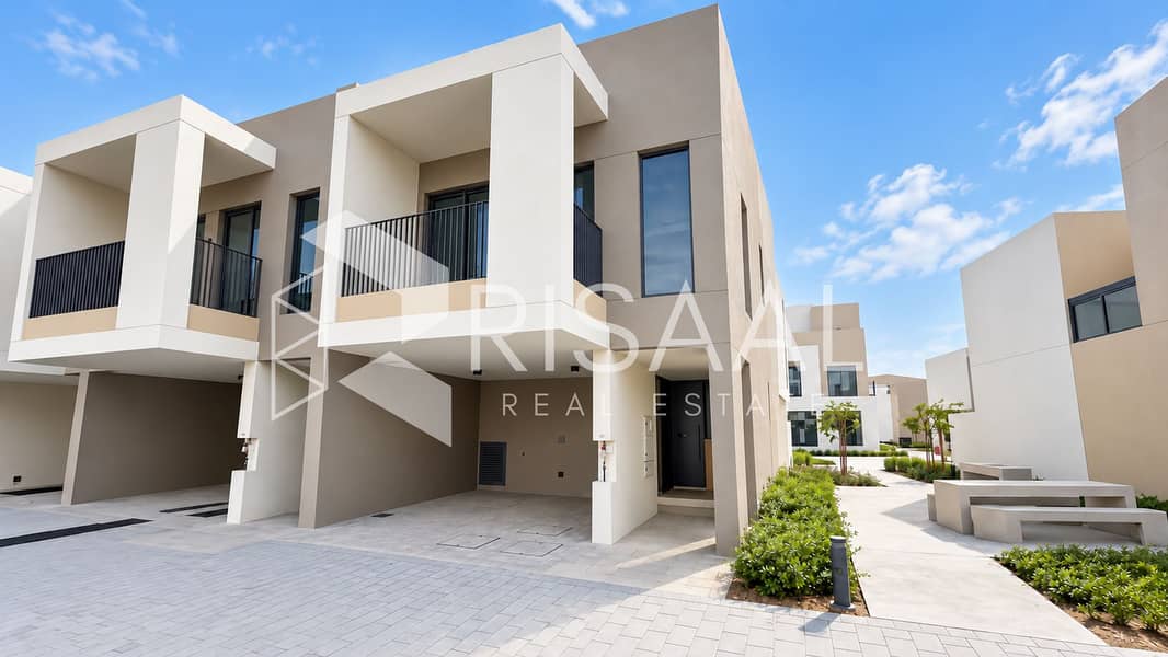 14 01-cover-townhouse-front. jpg