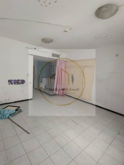 Studio for Rent in Al Majaz, Sharjah - WhatsApp Image 2026-10-14 at 1.25. 35 PM. jpeg Studio for Rent in Al Majaz, Sharjah - WhatsApp Image 2026-10-14 at 1.25. 35 PM. jpeg