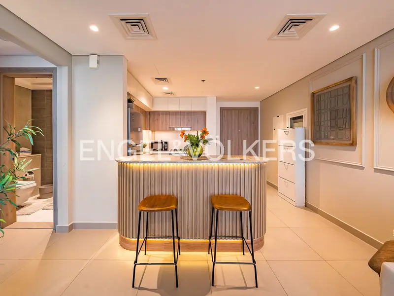 Upgraded | Fully Furnished | Vacant Now