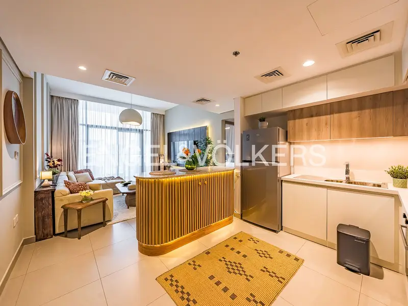 Upgraded | Fully Furnished | Vacant Now