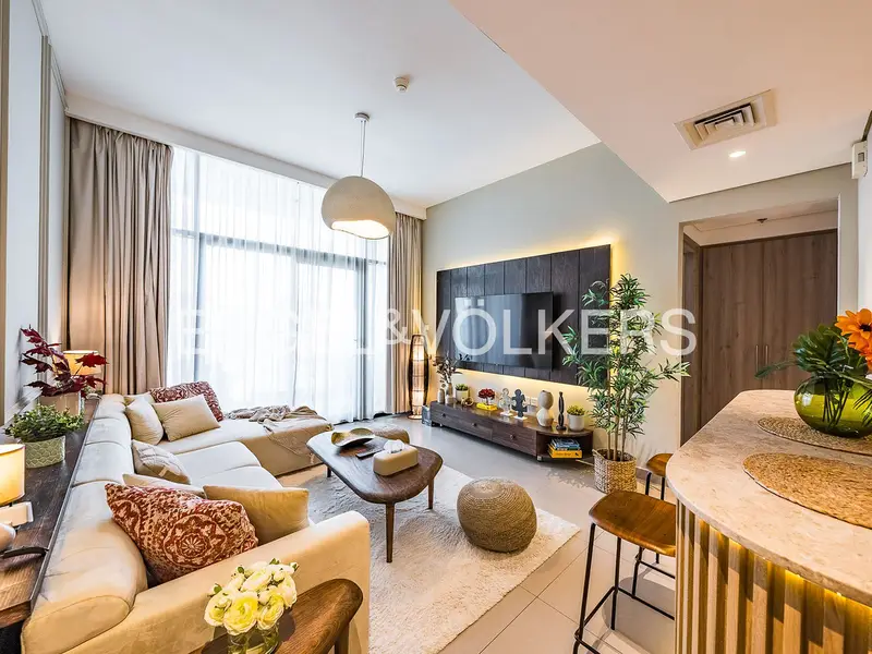 Upgraded | Fully Furnished | Vacant Now