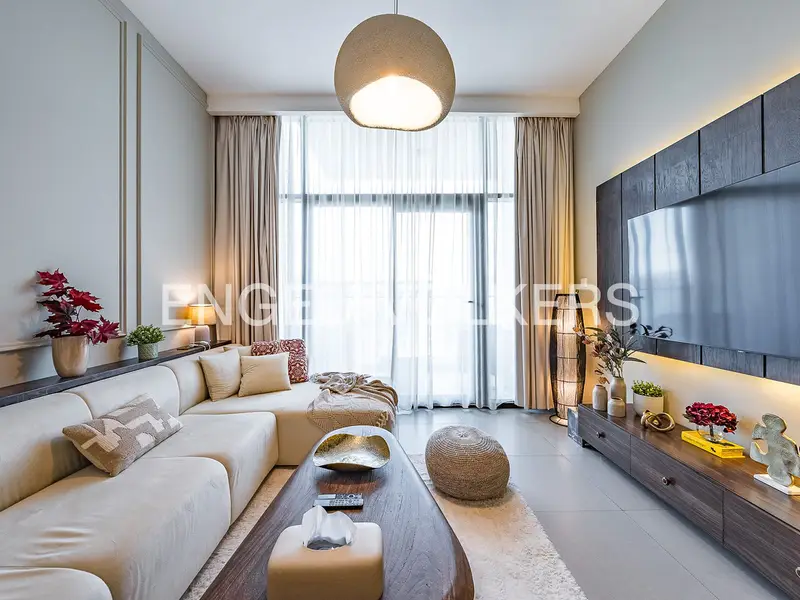 Upgraded | Fully Furnished | Vacant Now