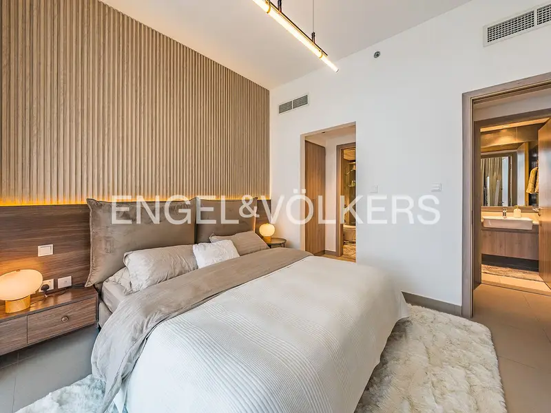 Upgraded | Fully Furnished | Vacant Now