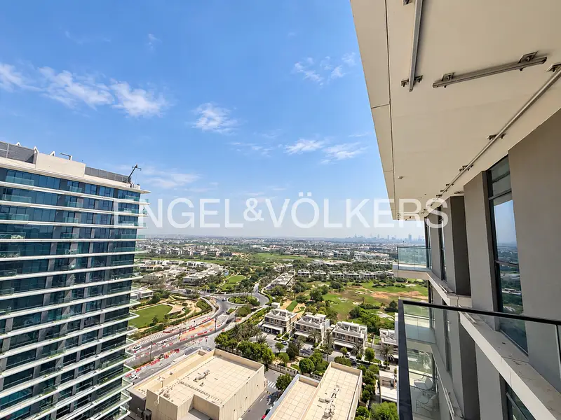 High Floor | Semi-Furnished | Vacant