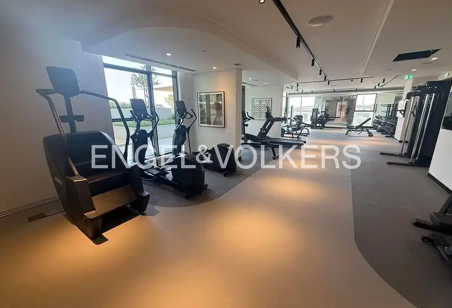 High Floor | Semi-Furnished | Vacant