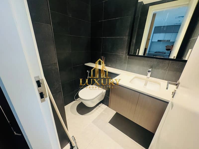 9 Stylish 1 Bedroom Apartment | Vida View | Open Kitchen | Ready to Move In