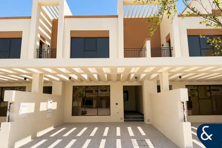 4 habitaciones Townhouse para en Venta en DAMAC Lagoons, Dubai - Casa adosada en DAMAC Lagoons,Costa Brava, 4 dormitorios, 3250000 AED - 16901779 4 habitaciones Townhouse para en Venta en DAMAC Lagoons, Dubai - Casa adosada en DAMAC Lagoons,Costa Brava, 4 dormitorios, 3250000 AED - 16901779