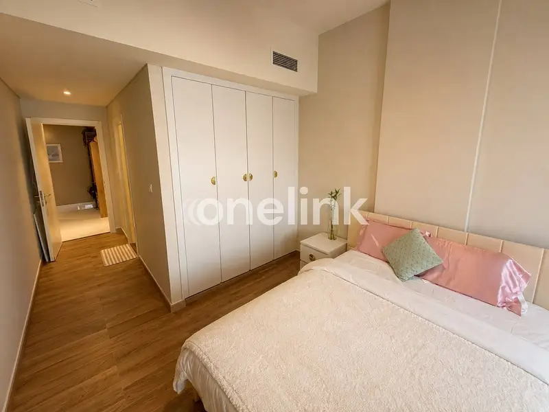 1BR | Furnished | Fully Upgraded | Best Deal