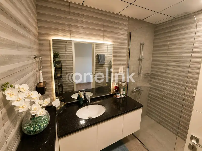 1BR | Furnished | Fully Upgraded | Best Deal