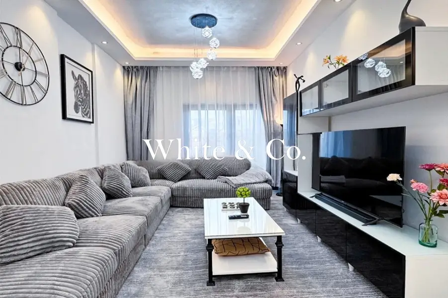CIRCLE MALL || LOW FLOOR || VACANT NOW