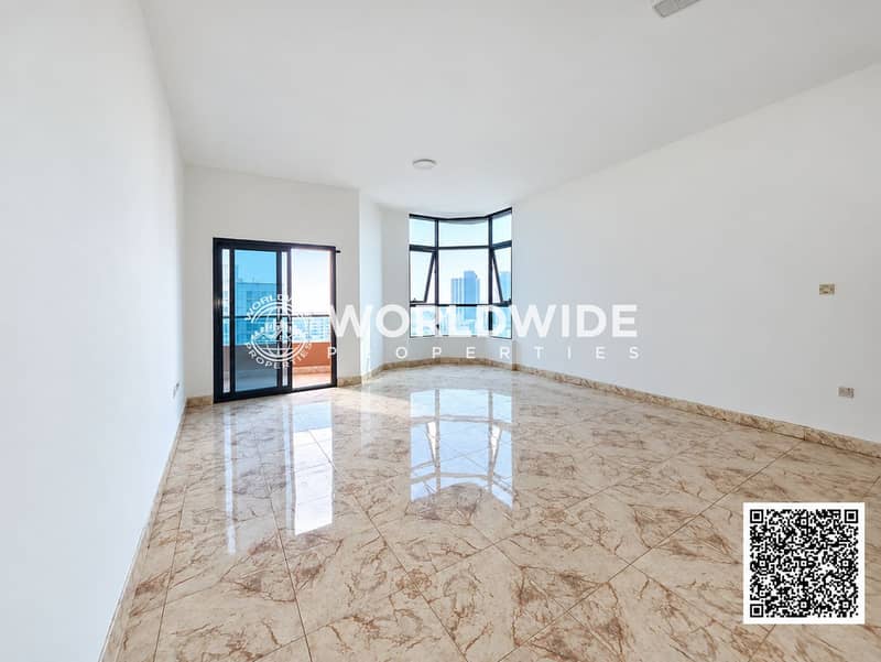 7 Bright interior property photo with QR code-7. png