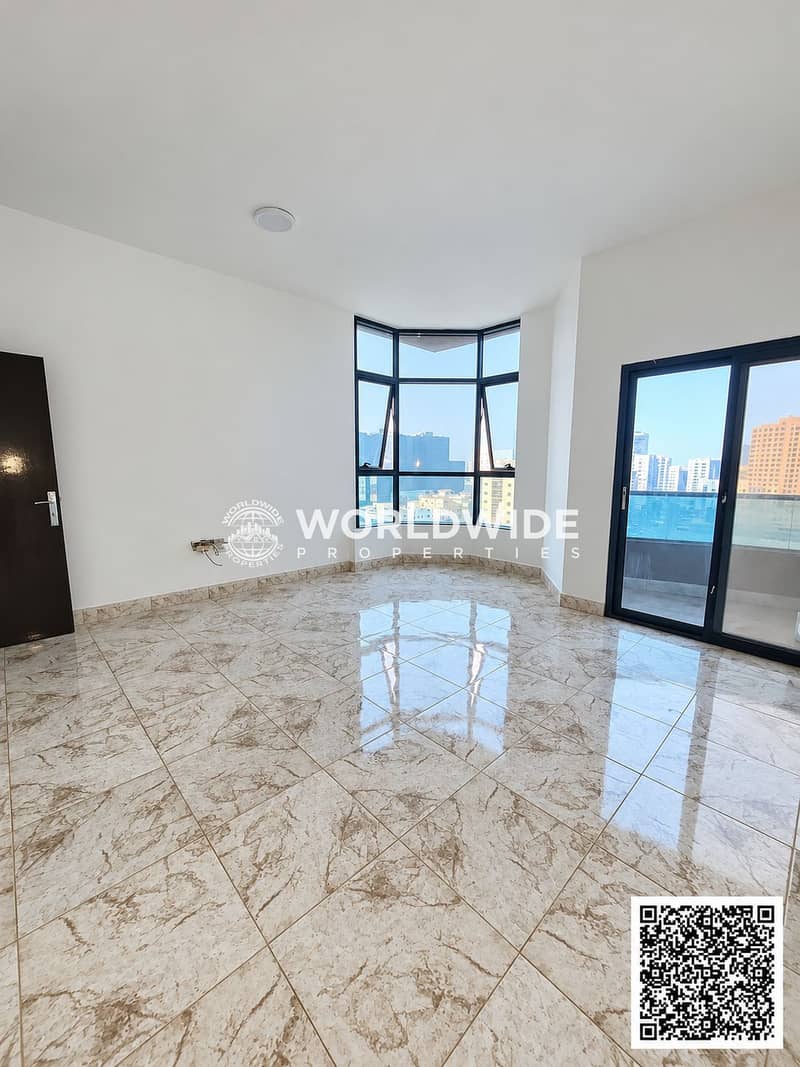 8 Bright interior property photo with QR code-11. png