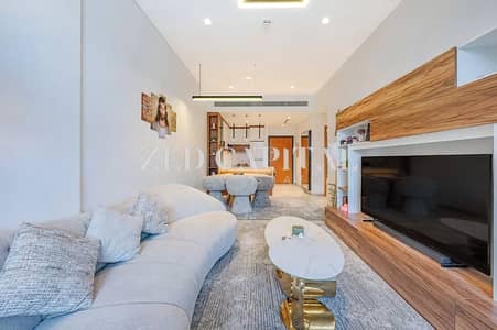 2 Bedroom Flat for Sale in Jumeirah Village Circle (JVC), Dubai - Below OP | Spacious 2BR+Study | Vacant on Transfer