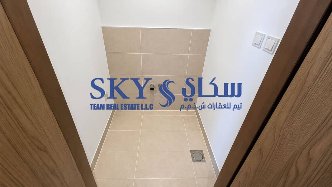 8 Minimalist Tiled Utility Nook. png