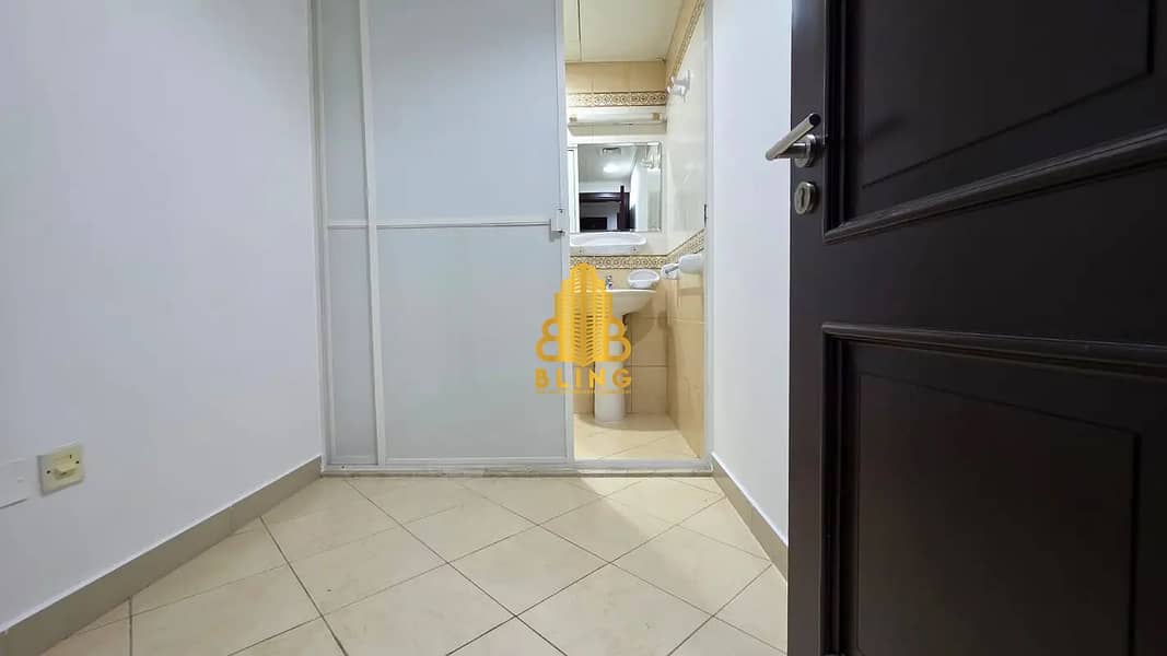 9 870278438-1066x800. webp