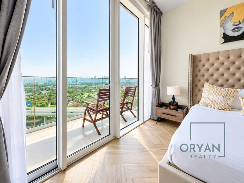 2 Modern Bedroom with City View. png