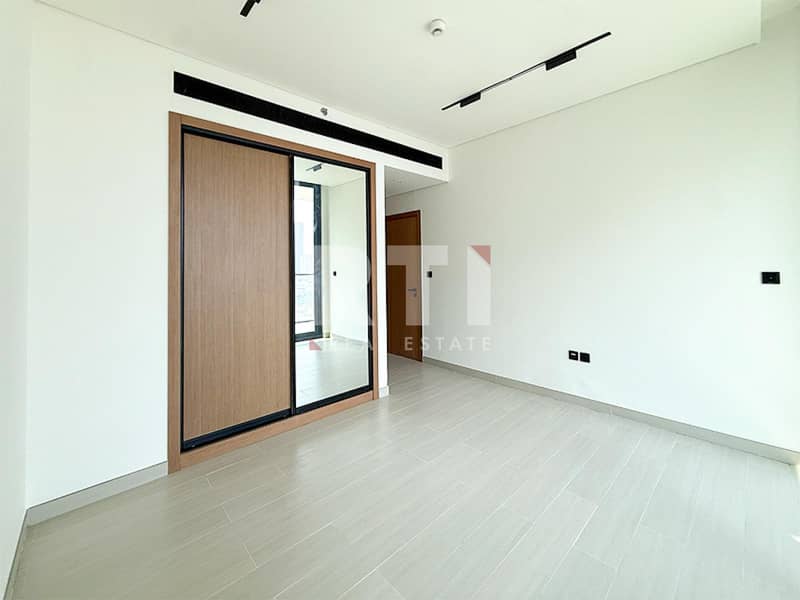 5 Image 5