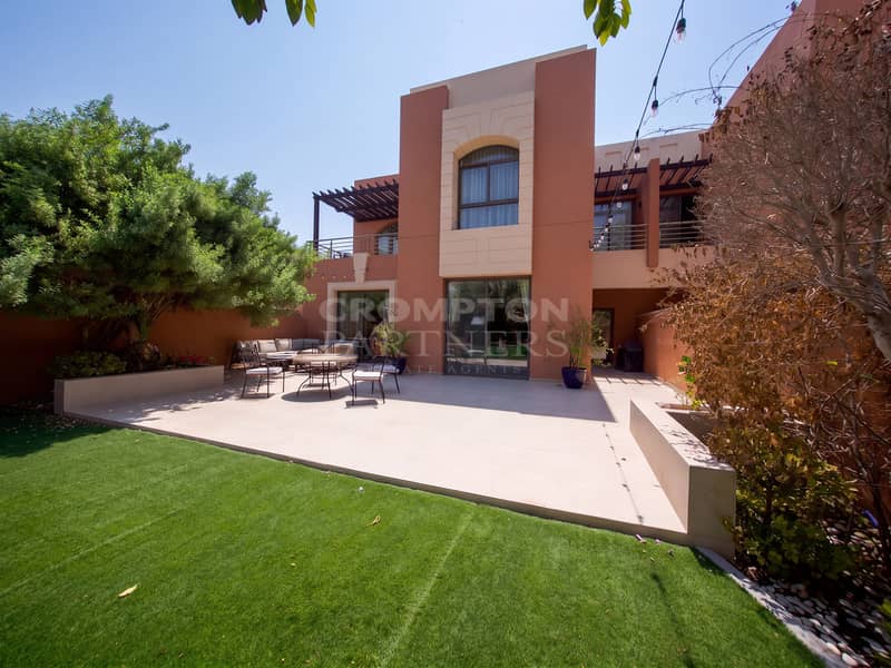 Premium Corner - Double Row 5BR | Owner Occupied Premium Corner - Double Row 5BR | Owner Occupied