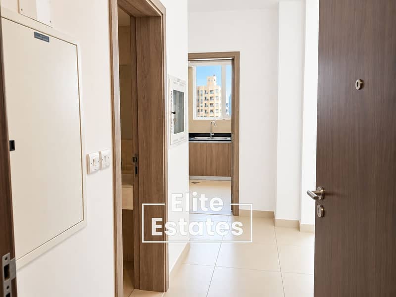 12 Modern Apartment Hallway to Kitchen. png