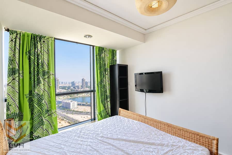 5 Bright, polished real estate interior-11. png