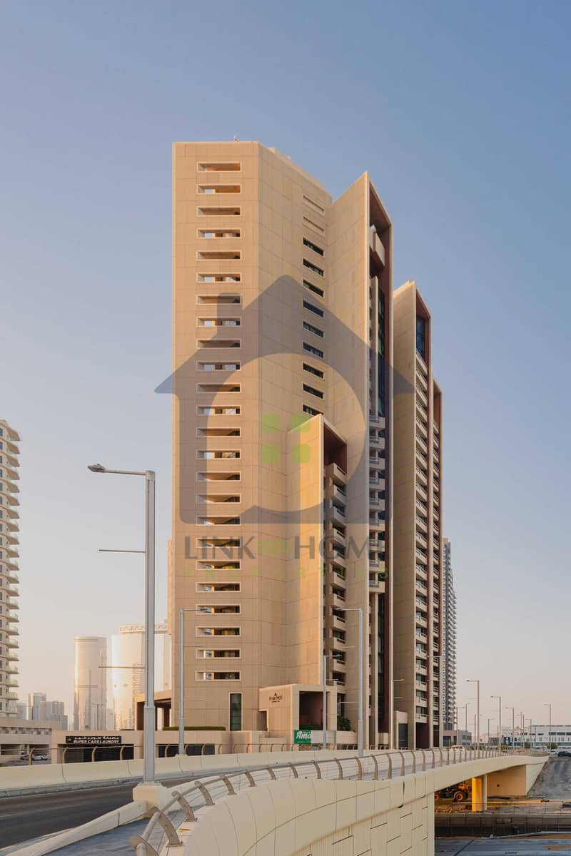 4 Building View 1. jpg