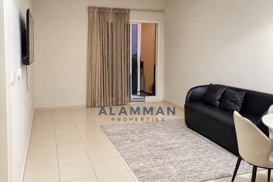 9 07_living_room_2. jpg