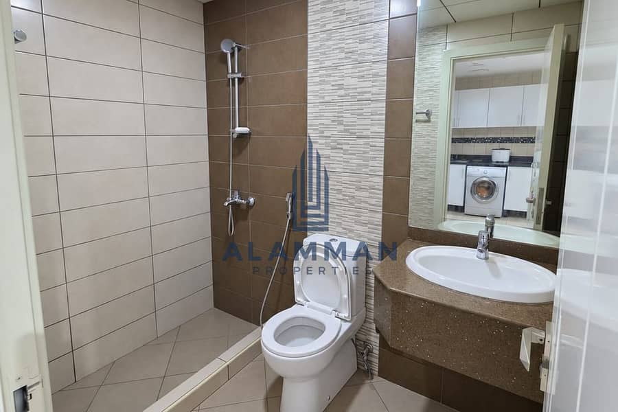12 03_bathroom_shower. jpg