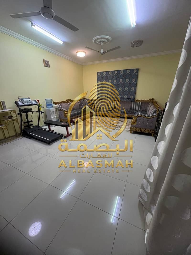 30 a6dcd828-6d89-4192-8551-2ce2d30404db. jpg