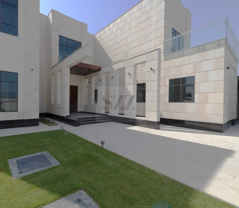 2 Villa Entrance. jpg