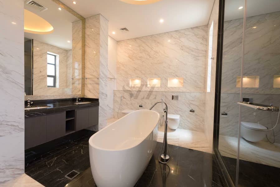 5 Bathroom 1. jpg
