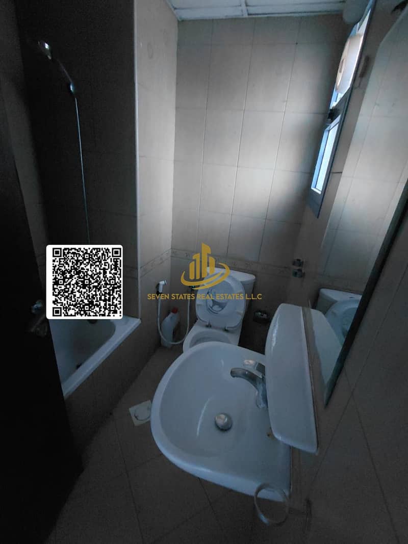 11 6fe60bda-92ca-46c1-afac-f514da51f3ba. jpg