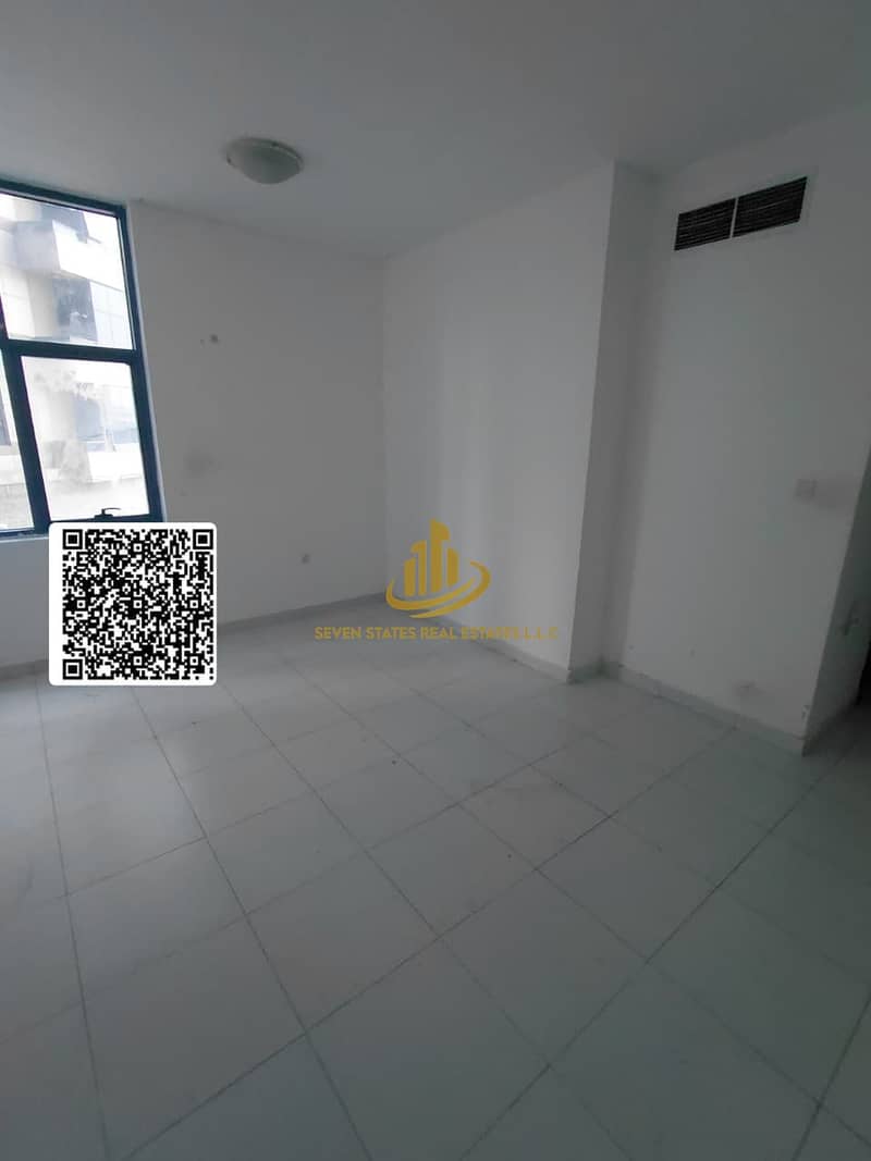 17 fb8ec17e-80c2-4d7c-8eb2-5eef87cec5ba. jpg