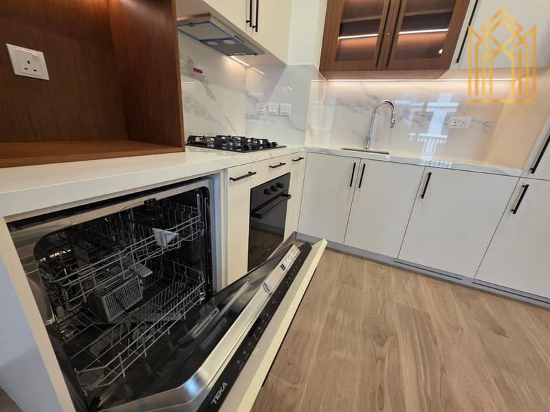 3 KITCHEN. jpeg