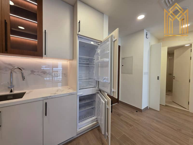 4 KITCHEN5. jpeg