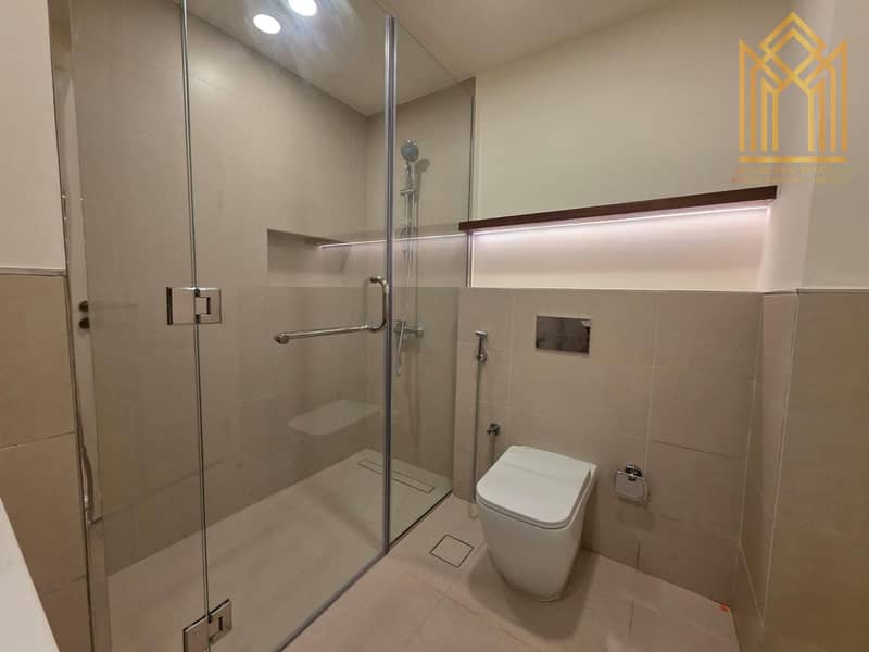 7 BATHROOM. jpeg