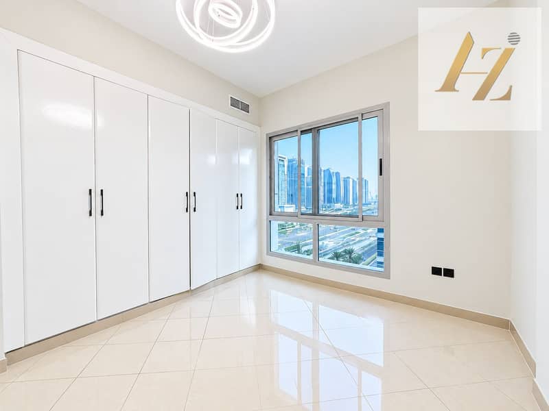 10 Modern Minimalist Room with City Views. png