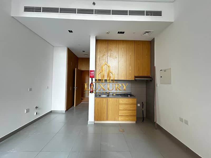 5 Spacious Studio with Private Garden | Free Pool & Gym | Ready to Move In