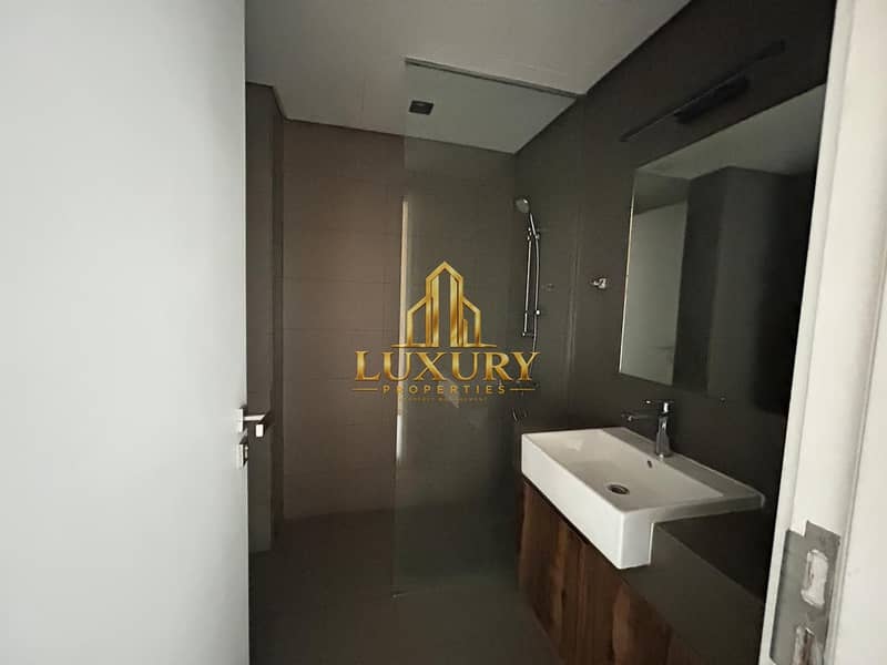 8 Spacious Studio with Private Garden | Free Pool & Gym | Ready to Move In