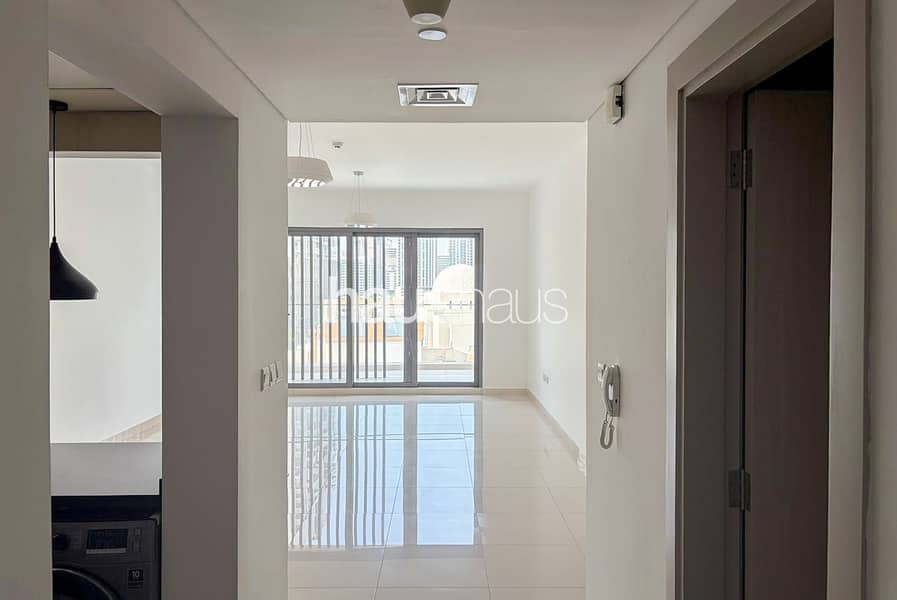 Ready to Move | Free Maintinance | Huge Layout Ready to Move | Free Maintinance | Huge Layout