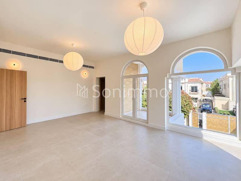 9 Bright Minimalist Villa Interior. png