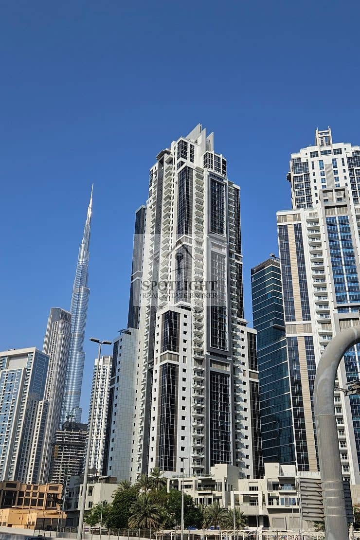 2 executive-tower-b_OkeAV_xl. jpg