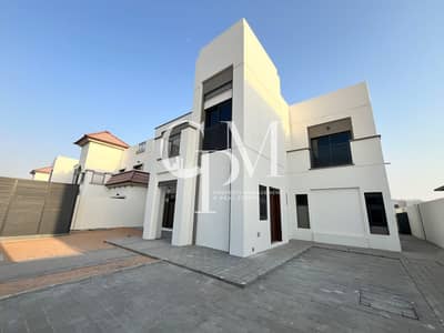 4 Cпальни Вилла Продажа в Аль Шамха, Абу-Даби - WhatsApp Image 2026-10-19 at 1.38. 57 PM (1). jpeg
