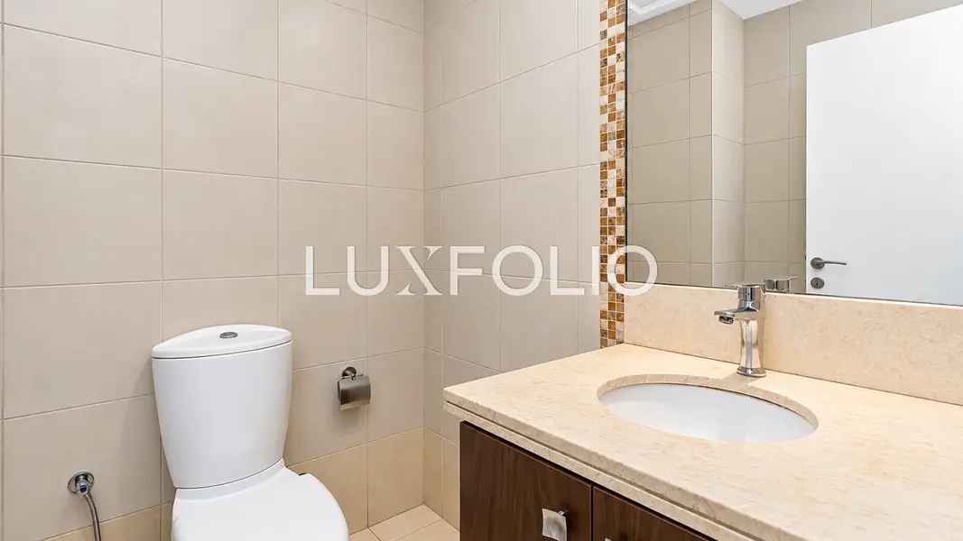 Fitted Office | High Floor | 6 Parking | Vacant