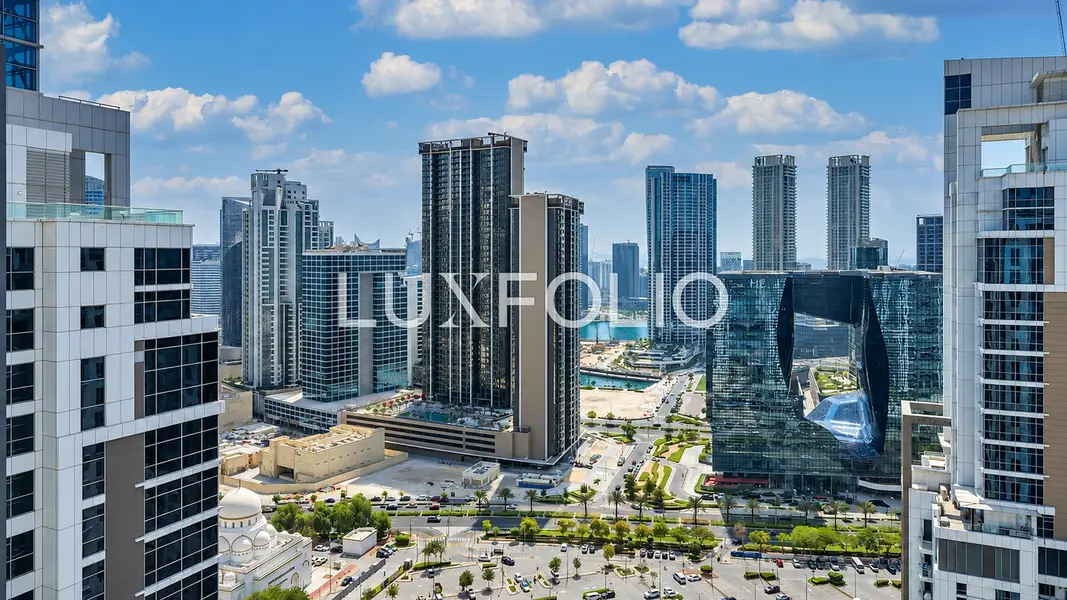 Fitted Office | High Floor | 6 Parking | Vacant