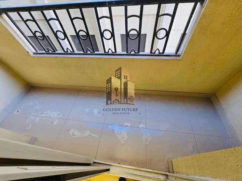 5 121998. jpg