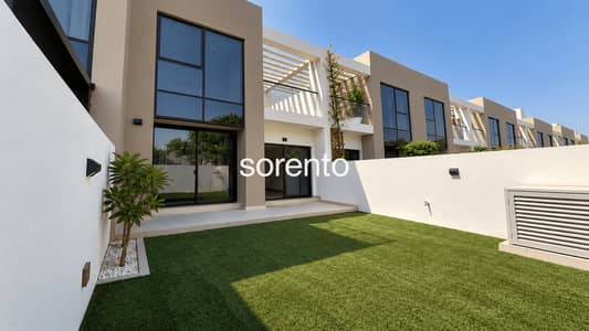 Townhouse de 3 chambres à à louer à DAMAC Hills, Dubai - Maison de ville à DAMAC Hills，Greenwoods, 3 chambres, 175000 AED - 16827891